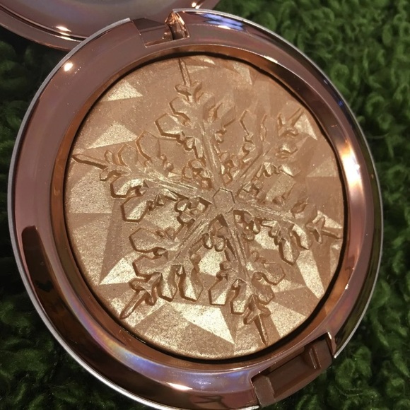 MAC whisper of guilt - Picture 2 of 4